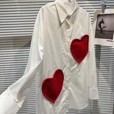 DEAT Women's Blouse Spliced Red Heart Design Single Breasted Loose Female Lapel White Shirt  New Fashion Autumn