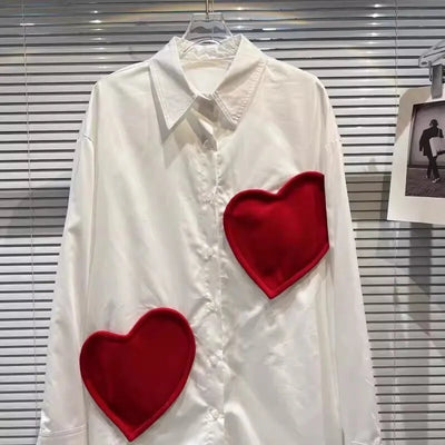 DEAT Women's Blouse Spliced Red Heart Design Single Breasted Loose Female Lapel White Shirt  New Fashion Autumn